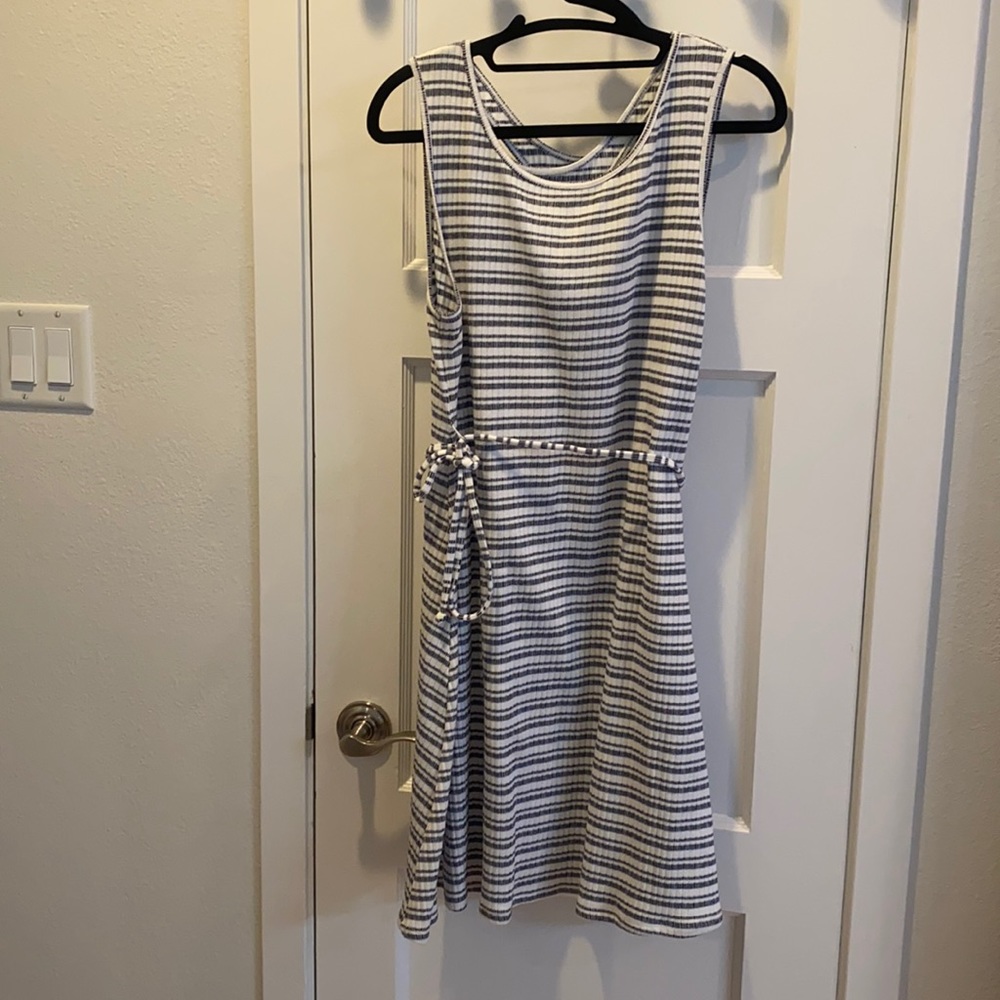 Jessica Simpson Maternity Tie Dress